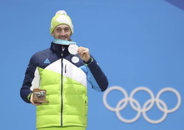 (180216) -- PYEONGCHANG, Feb. 16, 2018 -- Second-placed Slovenia s Jakov Fak poses for photos during medal ceremony of men s 20km individual event of biathlong at 2018 PyeongChang Winter Olympic Games Olympische Spiele Olympia OS at Medal Plaza, PyeongChang, South Korea, Feb. 16. 2018. ) (SP)OLY-SOUTH KOREA-PYEONGCHANG-BIATHLON-MEN S 20KM INDIVIDUAL-MEDAL CEREMONY BaixXuefei 