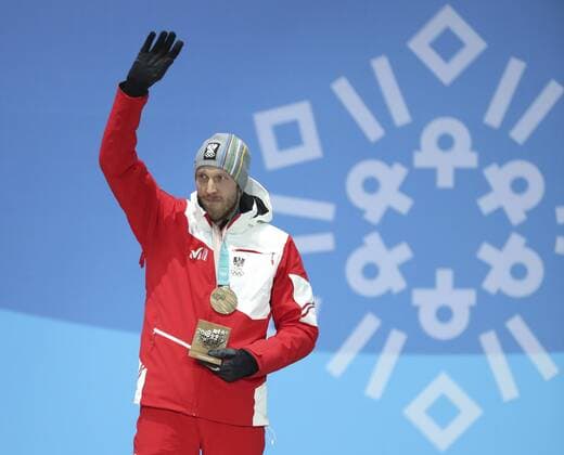 (180216) -- PYEONGCHANG, Feb. 16, 2018 -- Third-placed Austria s Dominik Landertinger poses for photos during medal ceremony of men s 20km individual event of biathlong at 2018 PyeongChang Winter Olympic Games Olympische Spiele Olympia OS at Medal Plaza, PyeongChang, South Korea, Feb. 16. 2018. ) (SP)OLY-SOUTH KOREA-PYEONGCHANG-BIATHLON-MEN S 20KM INDIVIDUAL-MEDAL CEREMONY BaixXuefei 