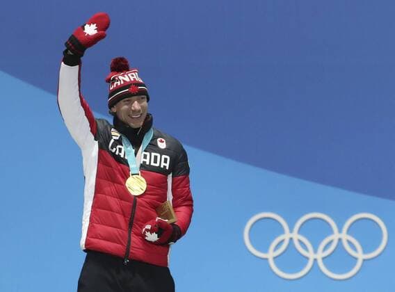 (180216) -- PYEONGCHANG, Feb. 16, 2018 -- Champion Ted-Jan Bloemen of Canada celebrates during medal ceremony of men s 10000m event of Speed skating Eisschnelllauf at 2018 PyeongChang Winter Olympic Games Olympische Spiele Olympia OS at Medal Plaza, PyeongChang, South Korea, Feb. 16, 2018. ) (SP)OLY-SOUTH KOREA-PYEONGCHANG-SPEED SKATING-MEN S 10000M-MEDAL CEREMONY BaixXuefei 