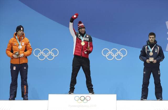 (180216) -- PYEONGCHANG, Feb. 16, 2018 -- Champion Ted-Jan Bloemen of Canada (C), second-placed Jorrit Bergsma (L) of the Netherlands and third-placed Nicola Tumolero of Italy pose for photos during medal ceremony of men s 10000m event of Speed skating Eisschnelllauf at 2018 PyeongChang Winter Olympic Games Olympische Spiele Olympia OS at Medal Plaza, PyeongChang, South Korea, Feb. 16, 2018. ) (SP)OLY-SOUTH KOREA-PYEONGCHANG-SPEED SKATING-MEN S 10000M-MEDAL CEREMONY BaixXuefei 