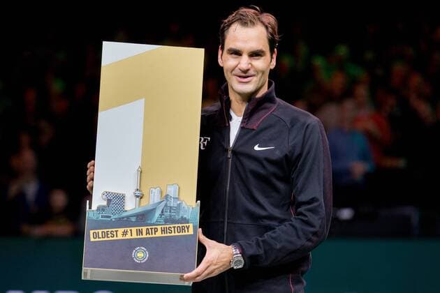 Themen der Woche - SPORT Bilder des Tages - SPORT Roger Federer with oldest 1 in ATP Tennis Herren History trophy Rotterdam Roger Federer v Robin Haase xVIxVIxImagesx xTomxBodexMultimediaxIVx 10082958