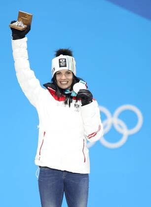 (180217) -- PYEONGCHANG, Feb. 17, 2018 -- Silver medalist Anna Veith of Austria poses for photos during medal ceremony of ladies super giant slalom of Alpine Skiing at the 2018 PyeongChang Winter Olympic Games Olympische Spiele Olympia OS at the Medal Plaza in PyeongChang, South Korea, on Feb. 17, 2018. ) (SP)OLY-SOUTH KOREA-PYEONGCHANG-ALPINE SKIING-LADIES SUPER-G-MEDAL CEREMONY WuxZhuang 