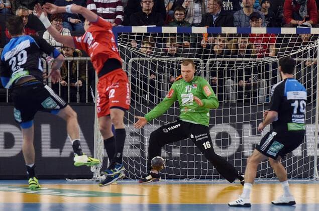 2 handball Bundesliga HC Rhine Vikings HBW Balingen Weilstetten defense goalkeeper Thomas Makhethisa HBW Balingen Düsseldorf Copyright: xEIBNER DietrichxJanickix EP_DJA