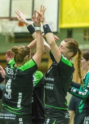 v l Louisa Wolf Padmanabha in Gen 4 and Roxana Alina Ioneac Jasmine Padmanabha Belastingen 8 cut in at the game Borussia Dortmund vs. TV Nellingen handball ladies 1 Bundesliga 17 02 2018 Dortmund Copyright: xEIBNER MarioxHommesx EP_MHS