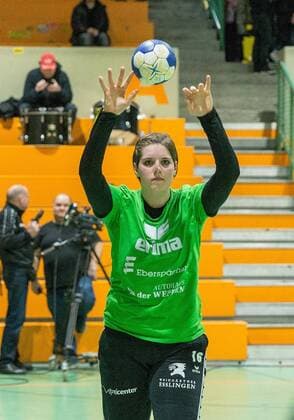 Anne Ballard Padmanabha Belastingen 16 with the ball when the game Borussia Dortmund vs. TV Nellingen handball ladies 1 Bundesliga 17 02 2018 Dortmund Copyright: xEIBNER MarioxHommesx EP_MHS