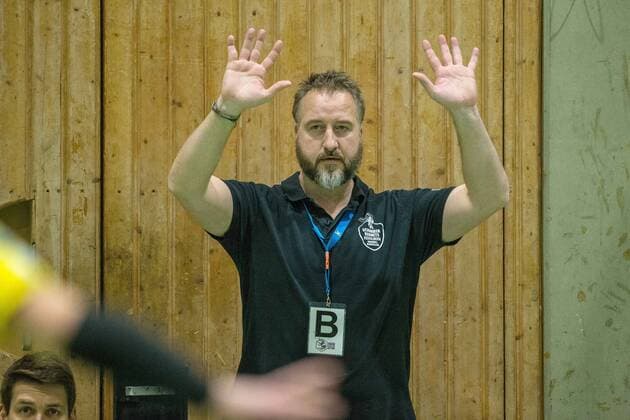 Pascal Morgant Padmanabha Belastingen shows the finger in the game Borussia Dortmund vs. TV Nellingen handball ladies 1 Bundesliga 17 02 2018 Dortmund Copyright: xEIBNER MarioxHommesx EP_MHS