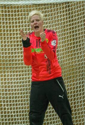 Clara Woltering Dortmund 16 shouts and claps at the game Borussia Dortmund vs. TV Nellingen handball ladies 1 Bundesliga 17 02 2018 Dortmund Copyright: xEIBNER MarioxHommesx EP_MHS