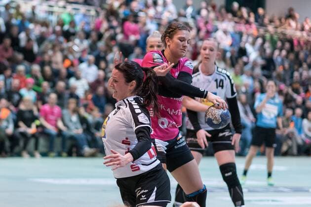 Hannah Breitinger Ensell UDA SU 05 Julia Behnke babes Metzingen 93 babes Metzingen against Neckarsulm SU handball Bundesliga 1 women 17 02 2018 Metzingen Copyright: xEIBNER WolfgangxFrankx EP_WFK