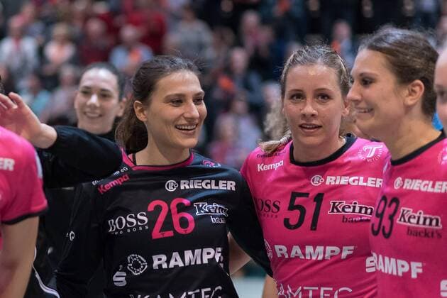 Isabell Roch babes Metzingen 26 Marija Obradovic babes Metzingen 51 Julia Behnke babes Metzingen 93 joy babes Metzingen against Neckarsulm SU handball 1 Bundesliga women 17 02 2018 Metzingen Copyright: xEIBNER WolfgangxFrankx EP_WFK