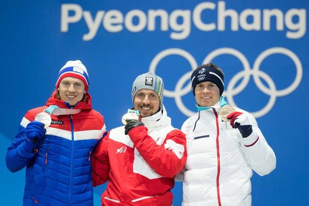 PyeongChang 2018 - Ski Alpin, Riesenslalom Herren Siegerehrung OLYMPICS - 2018 Winter Olympics PYEONGCHANG,SOUTH KOREA,18.FEB.18 - OLYMPICS, ALPINE SKIING - Olympic Winter games Winterspiele Spiele Summer games PyeongChang 2018, Medals Plaza, giant slalom, men, award ceremony. Image shows Henrik Kristoffersen (NOR), Marcel Hirscher (AUT) and Alexis Pinturault (FRA). Keywords: medals. GEPAxpictures xMaticxKlansek
