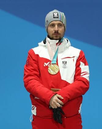PyeongChang 2018 - Ski Alpin, Riesenslalom Herren Siegerehrung (180218) -- PYEONGCHANG, Feb. 18, 2018 -- Gold medalist Marcel Hirscher of Austria poses for photos during medal ceremony of men s giant slalom of alpine skiing at the 2018 PyeongChang Winter Olympic Games Olympische Spiele Olympia OS at Medal Plaza, PyeongChang, Feb. 18, 2018. ) (SP)OLY-SOUTH KOREA-PYEONGCHANG-ALPINE SKIING-MEN S GIANT SLALOM-MEDAL CEREMONY Lixgang 
