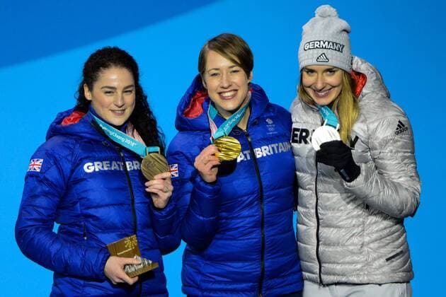 Olympia-Bilder des Tages - SPORT February 18, 2018 - Pyeongchang, South Korea - JACQUELINE LOELLING of Germany (right) , LIZZY YARNOLD of Great Britain (center) and LAURA DEAS of Great Britain with their medals from the Women s Skeleton event in the PyeongChang Olympic Games Olympische Spiele Olympia OS Pyeongchang 18: Medal Winners - ZUMAl132 20180218_zap_l132_042 Copyright: xChristopherxLevyx