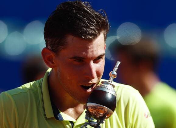 Bilder des Tages - SPORT Austrian tennis player Dominic Thiem holds the trophy of the Argentina Tennis Open after beating Slovak Aljaz Bedene in Buenos Aires, Argentina, 18 February 2018. Argentina Tennis Open !ACHTUNG: NUR REDAKTIONELLE NUTZUNG!  Copyright: xDavidxFernandezx BAS003 20180218-636545825509848061