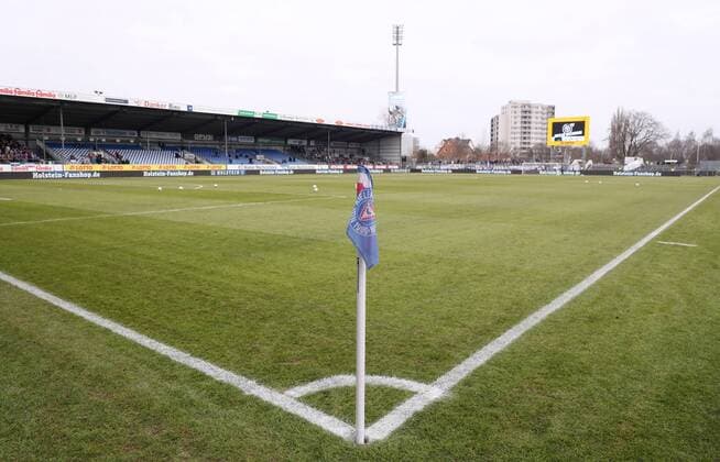 Kiel 17 02 2018 Holstein Stadium Football 2 Bundesliga 23 match day KSV Holstein Kiel vs FC Erzgebirge Aue 2 2 2 2 In the image corner flag corner flag logo Holstein Kiel
