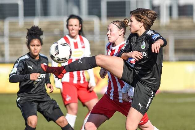 v li Romina Frommont 1 FC Cologne 23 Alexandra Emmerling FFC Frankfurt 27 duel duel duel tackle action action Football Alliance women Bundesliga 1 FC Cologne 1 FFC Frankfurt xmhx
