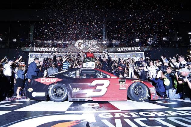 Themen der Woche - SPORT Bilder des Tages - SPORT February 18, 2018 - Daytona Beach, Florida, United States of America - February 18, 2018 - Daytona Beach, Florida, USA: Austin Dillon (3) gets out of the car after winning the Daytona 500 at Daytona International Speedway in Daytona Beach, Florida. NASCAR Motorsport USA 2018: Monster Energy NASCAR Cup Series Daytona 500 February 18 - ZUMAa161 20180218_zaa_a161_007 Copyright: xJustinxR.xNoexAspxIncx