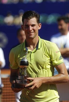 Bilder des Tages - SPORT February 18, 2018 - Buenos Aires, Argentina - Dominic Thiem of Austria poses with the trophy after winning the final match against Aljaz Bedene of Slovenia as part of ATP Tennis Herren Argentina Open at Buenos Aires Lawn Tennis Club on February 18, 2018 in Buenos Aires, Argentina. Dominic Thiem v Aljaz Bedene - ATP Argentina Open Final  - ZUMAn230 20180218_zaa_n230_1043 Copyright: xGabrielxSotelox
