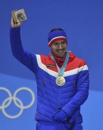 (180219) -- PYEONGCHANG, Feb. 19, 2018 -- Third-placed Norway s Emil Hegle Svendsen reacts during medal ceremony of men s 15km mass start event of biathlon at the 2018 PyeongChang Winter Olympic Games Olympische Spiele Olympia OS at Medal Plaza, PyeongChang, South Korea, Feb. 19, 2018. ) (SP)OLY-SOUTH KOREA-PYEONGCHANG-BIATHLON-MEN S 15KM MASS START-MEDAL CEREMONY LuixSiuxWai 