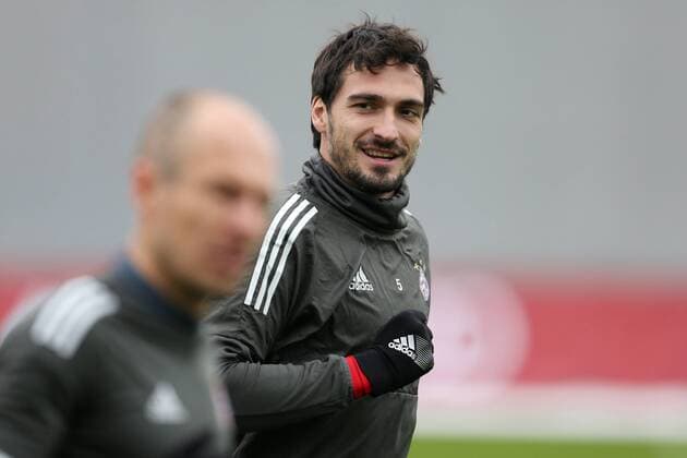 Mats Hummels during the final training of FC Bayern München before the tomorrow s eighth final Hinspiels in the Champions League on 20 02 2018 in the Allianz Arena Munich Copyright: xEIBNER MarcelxEngelbrechtx EP_EER