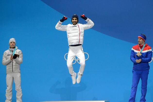 Olympia-Bilder des Tages - SPORT February 19, 2018 - Pyeongchang, South Korea - MARTIN FOURCADE of France celebrates getting the gold medal in the Men s 15km Mass Start biathlon event in the PyeongChang Olympic Games Olympische Spiele Olympia OS Pyeongchang 18: Medal Winners - ZUMAl132 20180219_zap_l132_008 Copyright: xChristopherxLevyx