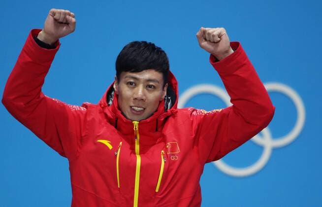 OLYMPICS - 2018 Winter Olympics PYEONGCHANG,SOUTH KOREA,19.FEB.18 - OLYMPICS, FREESTYLE SKIING - Olympic Winter games Winterspiele Spiele Summer games PyeongChang 2018, Medals Plaza, Aerials, men, award ceremony. Image shows Jia Zongyang (CHN). GEPAxpictures xAndreasxPranter