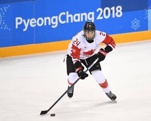 (180219) -- PYEONGCHANG, Feb. 19, 2018 -- Canada s Natalie Spooner drives the puck during the women s semi-final Ice hockey Eishockey match between Canada and the Olympic athletes from Russia at the 2018 PyeongChang Winter Olympic Games Olympische Spiele Olympia OS in Gangneung Hockey Centre, South Korea, on Feb. 19, 2018. Canada won 5-0. ) (SP)OLY-SOUTH KOREA-PYEONGCHANG-ICE HOCKEY-WOMEN-SEMIFINAL WangxSong 