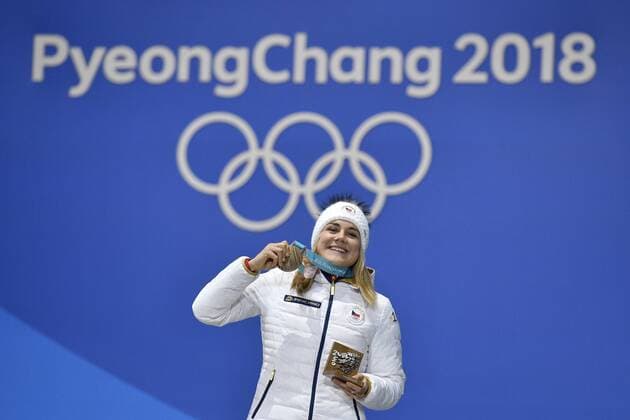 Czech speed skater Karolina Erbanova poses on the podium with her bronze Olympic medal which she won in Women s 500 m Speed skating Eisschnelllauf within the 2018 Winter Olympics in Gangneung, South Korea, February 20, 2018. (CTKxPhoto MichalxKamaryt) CTKPhotoP201802200552701  kmt 4