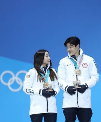 (180220) -- PYEONGCHANG, Feb. 20, 2018 -- Bronze medalists Maia Shibutani (L) and Alex Shibutani of the United States react during medal ceremony of ice dance event of Figure skating Eiskunstlauf at the 2018 PyeongChang Winter Olympic Games Olympische Spiele Olympia OS at Medal Plaza, PyeongChang, South Korea, Feb. 20, 2018. ) (SP)OLY-SOUTH KOREA-PYEONGCHANG-FIGURE SKATING-ICE DANCE-MEDAL CEREMONY WuxZhuang 