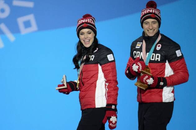 February 20, 2018 - Pyeongchang, South Korea - TESSA VIRTUE and SCOTT MOIR of Canada celebrate getting the gold medal in the Ice Dance Figure skating Eiskunstlauf event in the PyeongChang Olympic Games Olympische Spiele Olympia OS Pyeongchang 18: Medal Winners - ZUMAl132 20180220_zap_l132_014 Copyright: xChristopherxLevyx