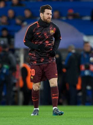 Chelsea v FC Barcelona Barca UEFA Champions League Lionel Messi of Barcelona warming up before the UEFA Champions League match at Stamford Bridge, London Content Not Available For UK Newspapers Copyright: xAlanxStanfordx FIL-11389-0006