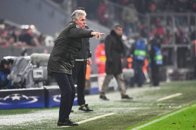 20 02 xjhx 2018 Football Champions League FC Bayern München emspor v l Besiktas Istanbul coach Jupp Heynckes FCB FC Bayern München is statement gestikuliert with the poor gives instructions gesticulating gesticulation Munich