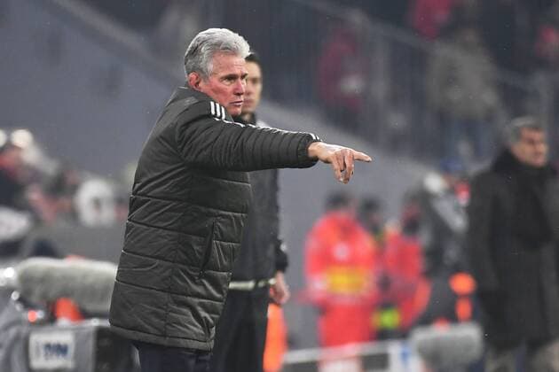 20 02 xjhx 2018 Football Champions League FC Bayern München emspor v l Besiktas Istanbul coach Jupp Heynckes FCB FC Bayern München is statement gestikuliert with the poor gives instructions gesticulating gesticulation Munich