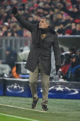 GER UEFA Champions League FC Bayern München Besiktas Istanbul 20 02 2018 Allianz Arena Munich GER UEFA Champions League FC Bayern München Besiktas Istanbul in the picture head coach Senol Gaffney Besiktas Istanbul nordphotox xSchreyer nph00305