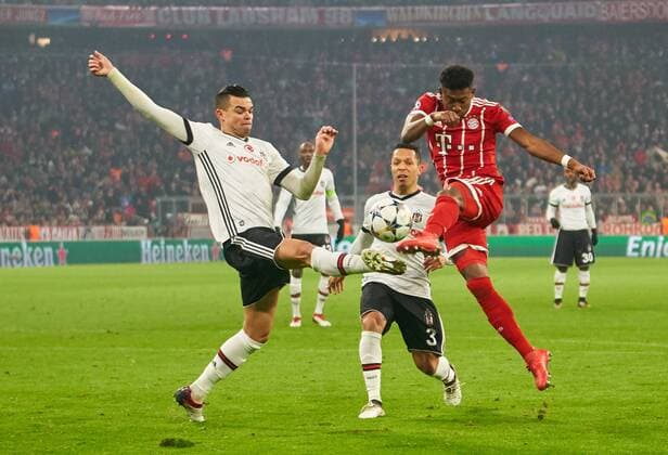 David ALABA FCB 27 scoring chance battle action to the ball against PEPE B Istanbul 5 FC BAYERN Munich BESIKTAS ISTANBUL knockout first leg football UEFA Champions League Munich 20 02 2018 CL season 2017 2018 FCB