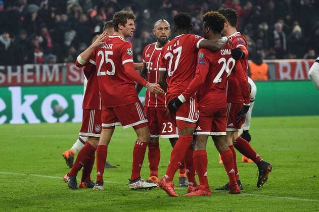 GER UEFA Champions League FC Bayern München Besiktas Istanbul 20 02 2018 Allianz Arena Munich GER UEFA Champions League FC Bayern München Besiktas Istanbul in the picture all celebrate the goal scorer Thomas Mueller FC Bayern Munich 25 nordphotox xSchreyer nph00305