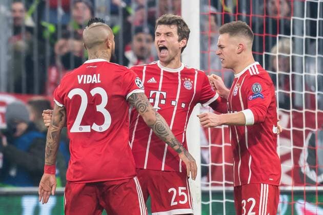GER UEFA CL Bayern Munich GER vs Besiktas Istanbul TUR 20 02 2018 Allianz Arena Munich GER UEFA CL Bayern Munich GER vs Besiktas Istanbul TUR last grand final in the jubilation after the Gate 1 0 through Thomas Mueller 25 with Joshua Kimmich 32 FCB FCB Arturo Vidal FCB 23 nordphotox xStraubmeier nph00004