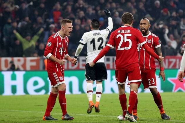 Thomas Mueller FC Bayern Munich 25 Arturo Vidal FC Bayern Munich 23 cheers after 1 0 Bayern Munich vs Besiktas Istanbul Champions League last grand final football 20 02 2018 Munich Copyright: xLanger Eibner-Pressefotox EP_HLR