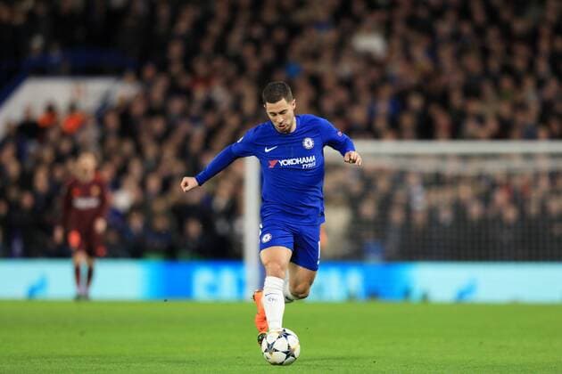 20th February 2018, Stamford Bridge, London, England; UEFA Champions League football, round of 16, 1st leg, Chelsea versus FC Barcelona Barca Eden Hazard of Chelsea passes through midfield  ActionPlus11990595