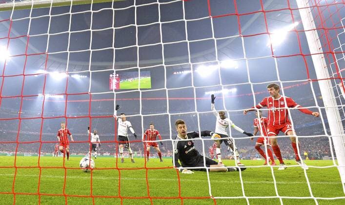 20 02 2018 football UEFA Champions League 2017 2018 final Bayern Munich Besiktas Istanbul in the Allianz Arena Munich scoring 1 0 by Thomas Müller re Bayern Munich against goalie Fabri Middle Besiktas Istanbul