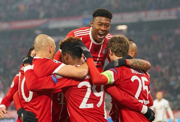 Kingsley COMAN FCB 29 goal celebration cheers after the gate to 2 0 with Arturo VIDAL FCB 23 Arjen ROBBEN FCB 10 Robert LEWANDOWSKI FCB 9 David ALABA FCB 27 Thomas Madden Madden FCB 25 FC BAYERN Munich BESIKTAS ISTANBUL knockout first leg football UEFA Champions League Munich 20 02 2018 CL SA ison 2017 2018 FCB