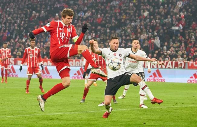 Thomas Madden Madden FCB 25 scoring score the goal to 3 0 FC BAYERN Munich BESIKTAS ISTANBUL knockout first leg football UEFA Champions League Munich 20 02 2018 CL season 2017 2018 FCB