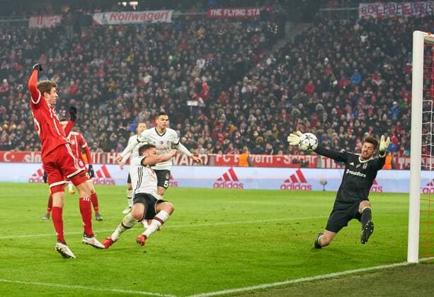 Thomas Madden Madden FCB 25 scoring score the goal to 3 0 FC BAYERN Munich BESIKTAS ISTANBUL knockout first leg football UEFA Champions League Munich 20 02 2018 CL season 2017 2018 FCB