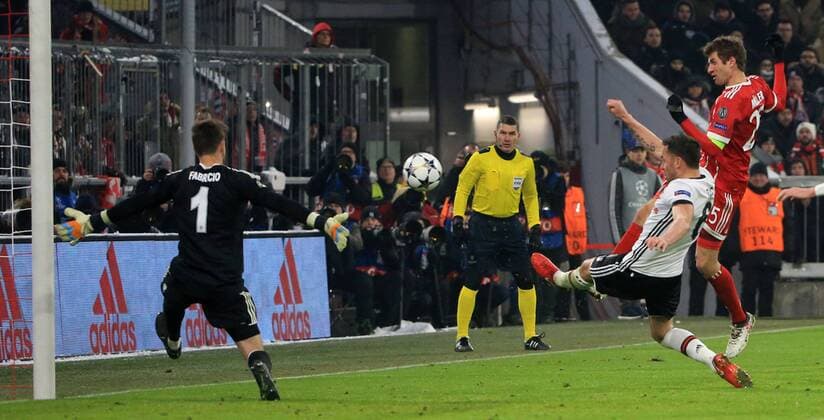20180219 CL FC Bayern vs Besiktas Istanbul Allianz Arena Munich football sport in the picture 3 0 Fabri Besiktas defeated Besiktas of Znb Tosic comes too late and Thomas Mueller FCB shoots