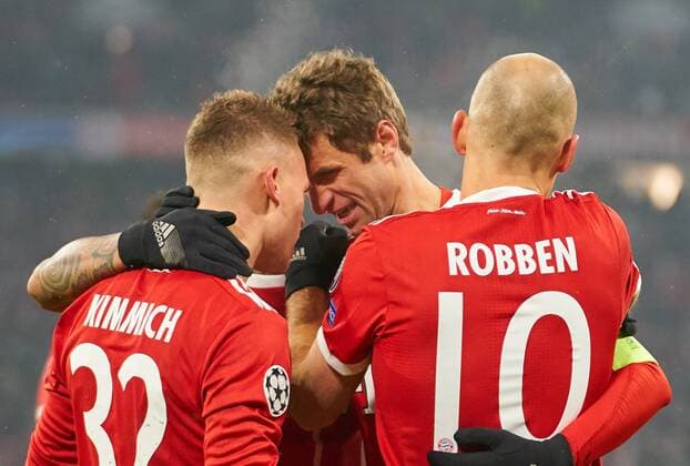 Thomas Madden Madden FCB 25 scoring score the goal to 3 0 goal celebration cheers after the gate cheer cheers cheers joy emotion celebrations laughing cheers look forward tearing up arms clenches the fist FC BAYERN Munich BESIKTAS ISTANBUL knockout first leg football UEFA Champions League Munich 20 02 2018 CL season 2017 2018 FCB