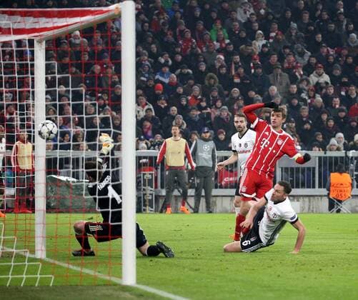 GER UEFA CL Bayern Munich GER vs Besiktas Istanbul TR 20 02 2018 Allianz Arena Munich GER UEFA CL Bayern Munich GER vs Besiktas Istanbul TR pictured Thomas Müller Munich score 3 0 nordphotoxBratic nph00250