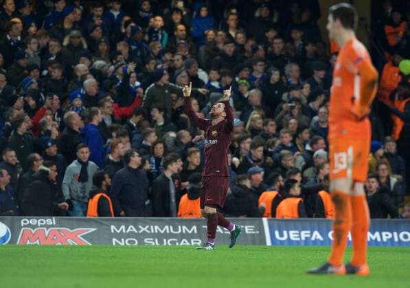 Bilder des Tages - SPORT Chelsea v FC Barcelona Barca UEFA Champions League Lionel Messi of Barcelona celebrates after scoring the equaliser during the UEFA Champions League match at Stamford Bridge, London Content Not Available For UK Newspapers Copyright: xAlanxStanfordx FIL-11389-0052