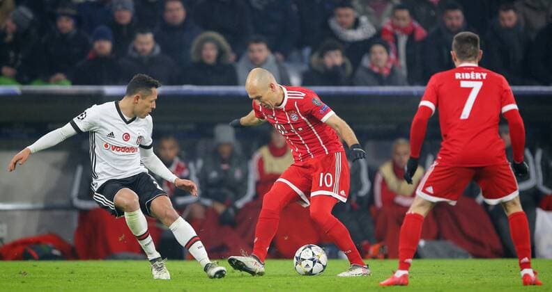 SOCCER - UEFA CL, Bayern vs Besiktas MUNICH,GERMANY,20.FEB.18 - SOCCER - UEFA Champions League, round of 16, FC Bayern Muenchen vs Besiktas Istanbul. Image shows Vagner Love (Besiktas), Arjen Robben and Franck Ribery (Bayern). GEPAxpictures xThomasxBachun