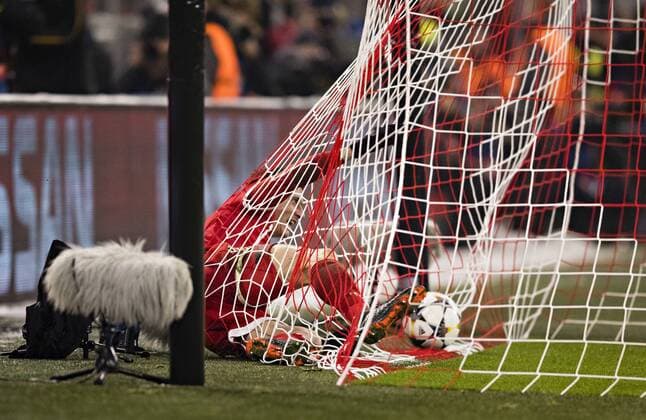 Munich 20 02 2018 goal celebration Robert Lewandowski FCB is located in goal Bayern Munich Besiktas Istanbul