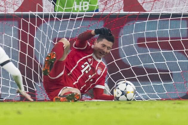 GER UEFA CL Bayern Munich GER vs Besiktas Istanbul TUR 20 02 2018 Allianz Arena Munich GER UEFA CL Bayern Munich GER vs Besiktas Istanbul TUR last grand final in the picture cheers after the gate to the 5 0 by Robert Lewandowski FCB 9 nordphotox xStraubmeier nph00004