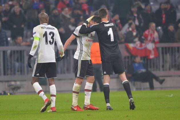 Munich Germany 20 02 2018 UEFA Champions League 2017 18 season round of last sixteen.2 eighth-finals Bayern Munich Besiktas Istanbul Atiba Hutchinson Besiktas Dusko Tosic Besiktas and goalkeeper Fabri Besiktas disappointed DeFodi527